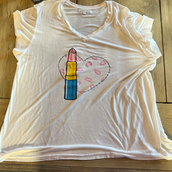 CARA LOREN Oversized V Neck Graphic Tees Bundle - Picture 11 of 11